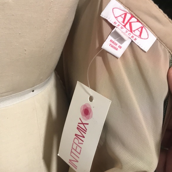 NWT AkA dress in size medium multi color. - Picture 8 of 8